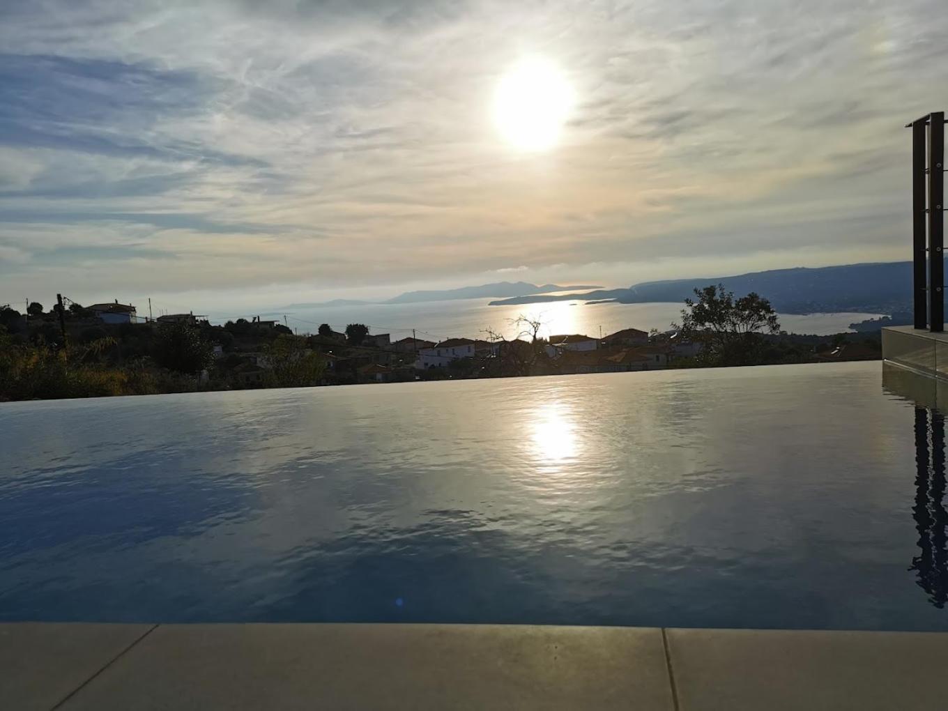 Sunset Luxury Villa Akritochori  Exterior photo