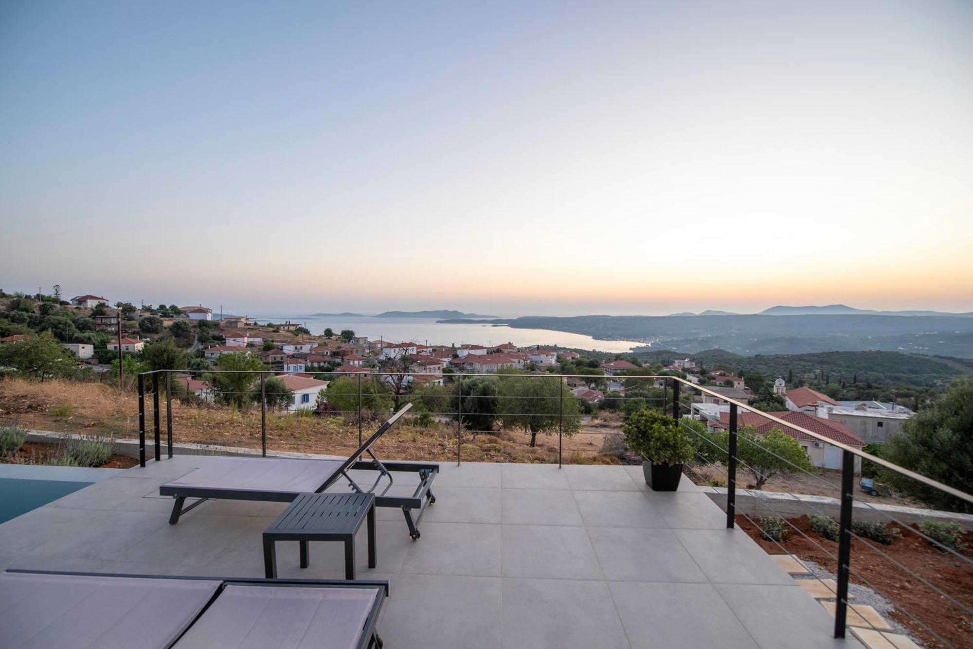Sunset Luxury Villa Akritochori  Exterior photo